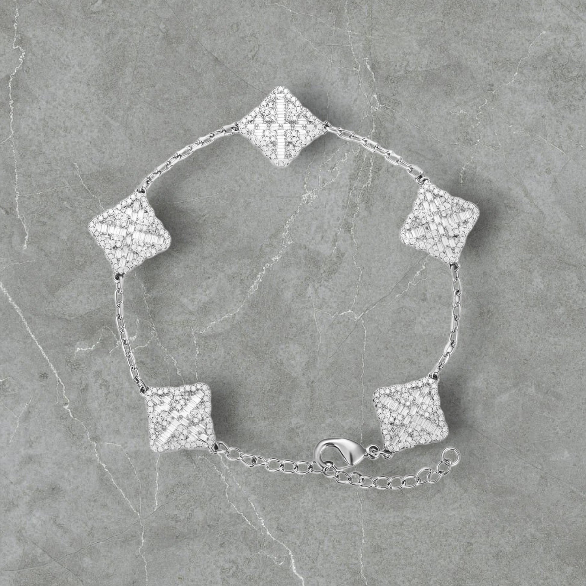 ICED CLOVER BRACELET