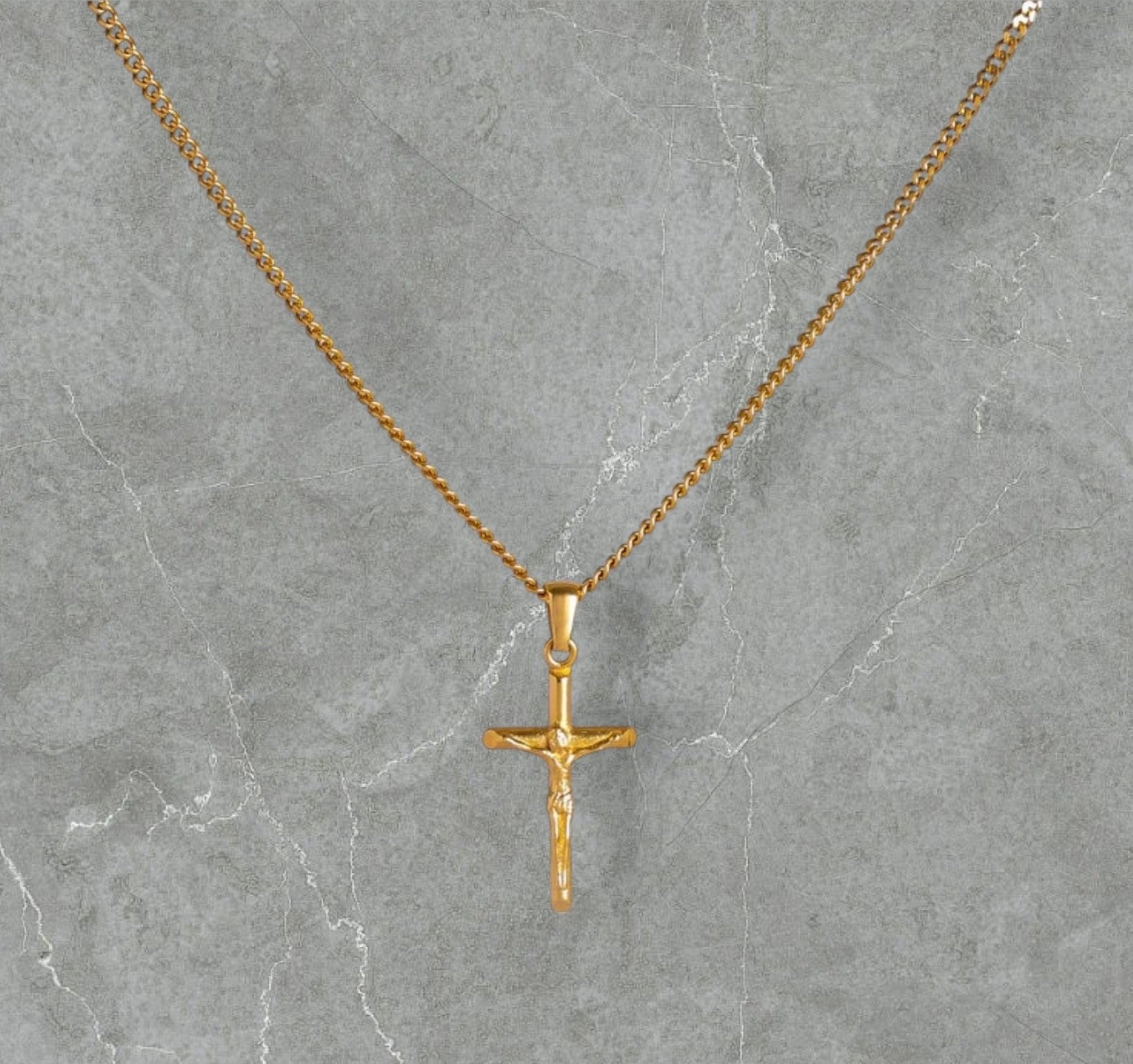 Halskette mit Kreuzanhänger – Gold