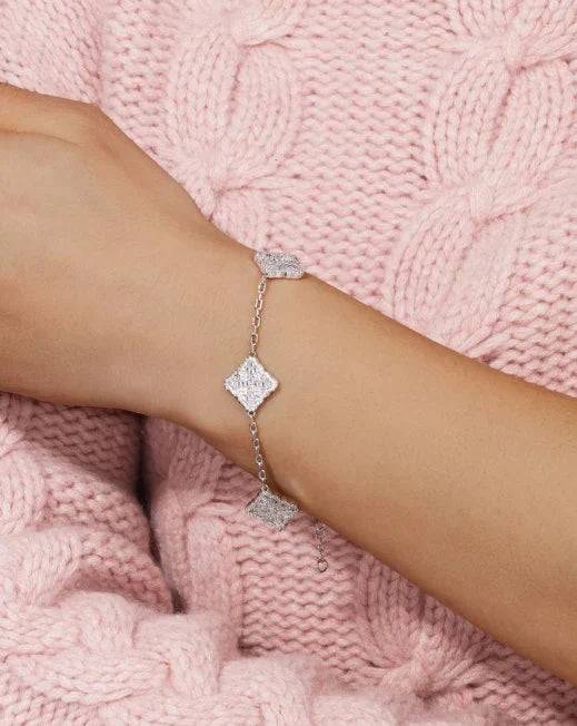 ICED CLOVER BRACELET